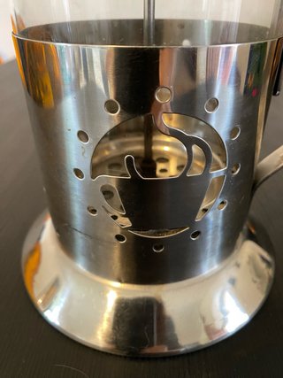 Tetera de émbolo de cristal y metal