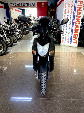 Kymco Agility City 125 Negra