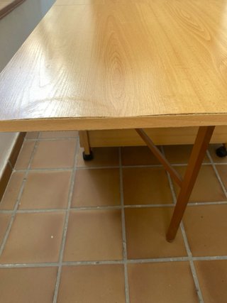Mesa de comedor o terraza de madera