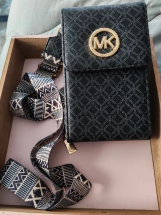 Cartera/porta móvil negro y dorado
