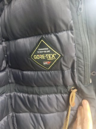 Abrigo Ternua Talla M Negro