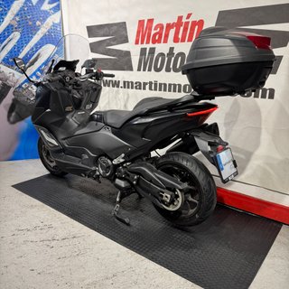 YAMAHA TMAX