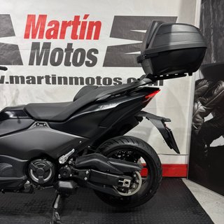 YAMAHA TMAX
