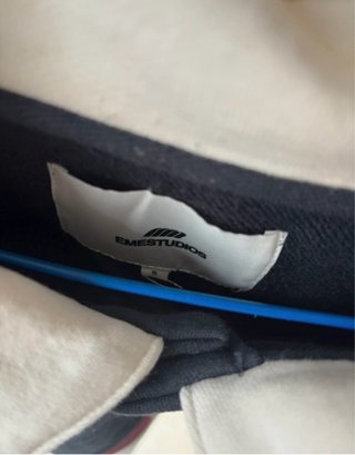 Sudadera Eme Studio Azul y Blanca