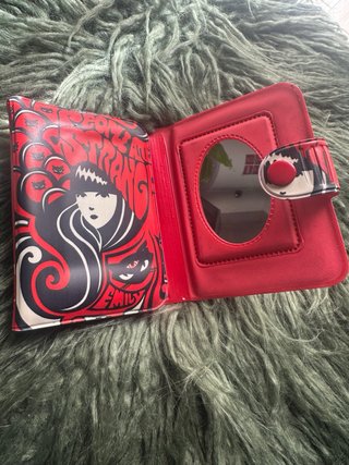 Cartera Emily the Strange.