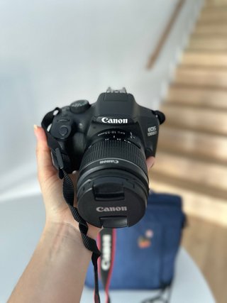 Cámara Canon EOS 1300D + Bolso