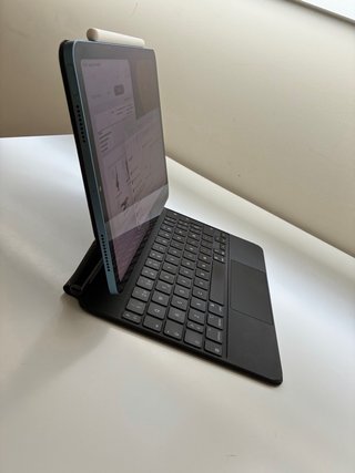 iPad Air 5ª 256GB + Magic Keyboard + Apple Pencil