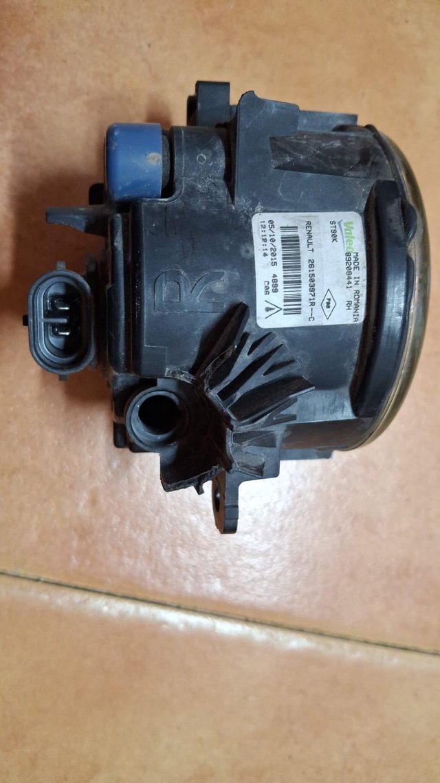 Faro Antiniebla Der. Renault Trafic 90012705