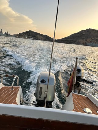 Barco Taylor 54