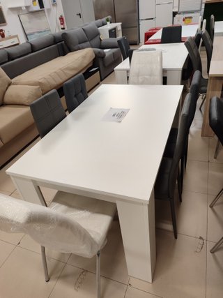 Pack mesa de madera y 4 sillas