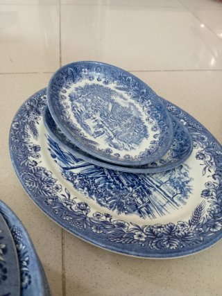 Vajilla Churchill Azul y Blanca