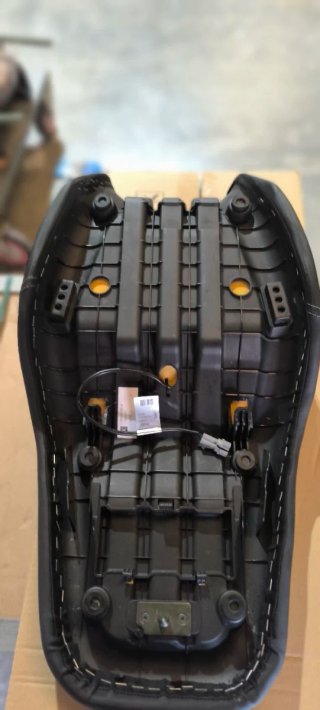 Asiento Voge 900 modificado