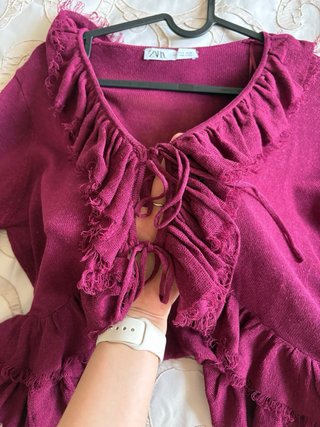 Blusa Zara Morada Volantes