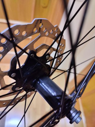 Rueda Cannondale 29 WTB con buje Shimano
