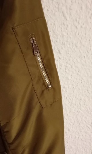 Chaqueta Bomber Stradivarius Verde Oliva