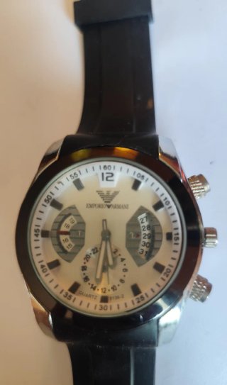 Reloj Emporio Armani Negro y Plateado