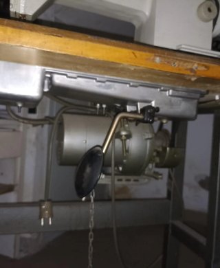 Máquina de coser industrial