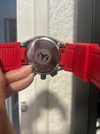 Reloj TechnoMarine Rojo y Plateado