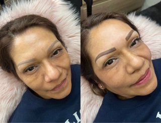 Reconstrucción de cejas micropigmentación