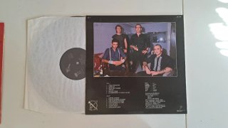 Decibelios 4 vinilos. Caldo de Pollo, oi!, Vivo88.