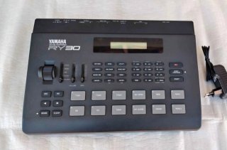 Yamaha RY30 Rhythm quiero odquerir urge