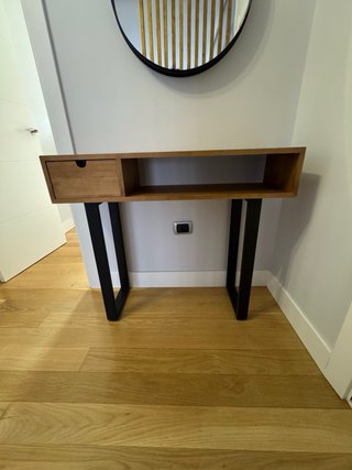 Recibidor diseño industrial madera maciza de pino