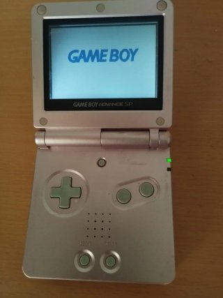 Nintendo Game Boy Advance SP