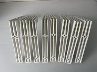 8 Soportes blancos para baldas