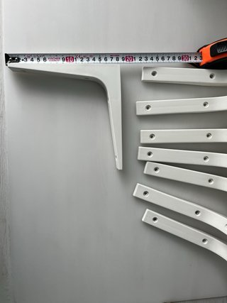 8 Soportes blancos para baldas