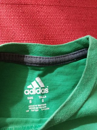 T-shirt Adidas bimbo verde