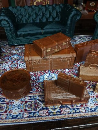 Casa de muñecas maletas vintage