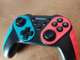 Joypad Switch Saitake con Amiibo