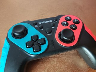 Joypad Switch Saitake con Amiibo