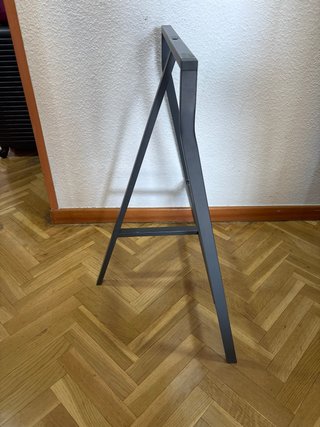 Caballete metálico Ikea negro