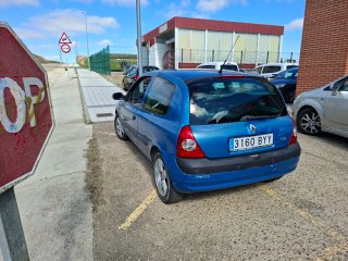 Renault Clio 2002