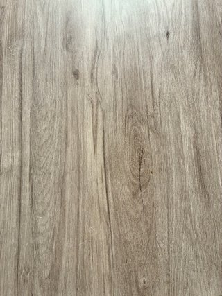 Mesa de madera multiusos en buen estado