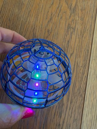 Pallina volante con telecomando