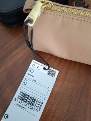 Neceser Mango y 2 Carteras de regalo