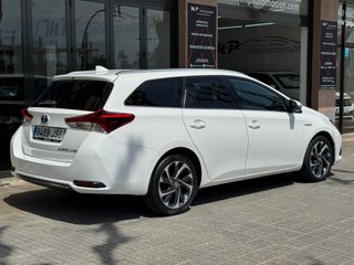 Toyota Auris Touring Sports 1.8H 136cv Automático