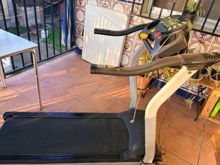 Cinta de correr Gym Master E-4267. Plegable