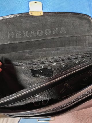 Maletín Hexagona de cuero negro