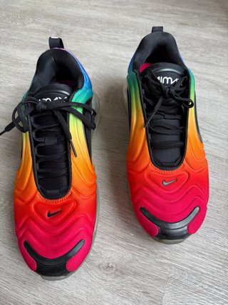 Nike Air Max 720 BETRUE Gilbert Baker Edición