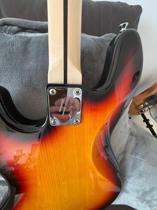 Bajo Harley Benton JB 75 Vintage+ pedal a eleccion