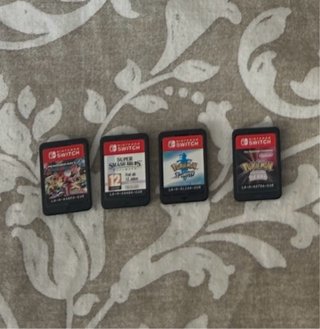 Nintendo Switch HAC-001 + Mando + 4 Juegos