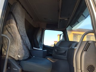Volvo FM 410-CAMIONES PORTAMAQUINARIAS