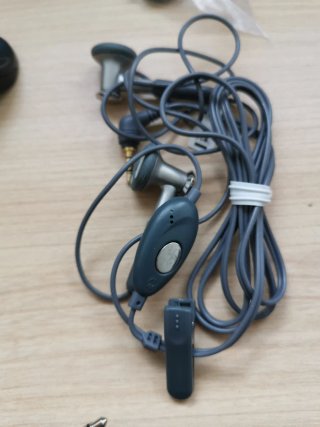 Lotto di auricolari vari