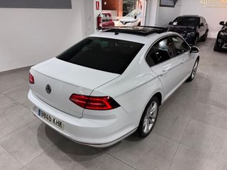 Volkswagen Passat 1.8 SPORT DSG 180CV