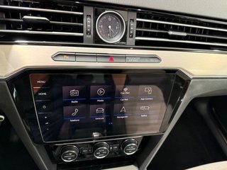 Volkswagen Passat 1.8 SPORT DSG 180CV