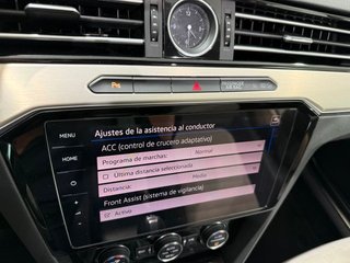 Volkswagen Passat 1.8 SPORT DSG 180CV