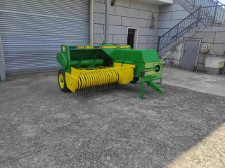 Empacadora John Deere 339